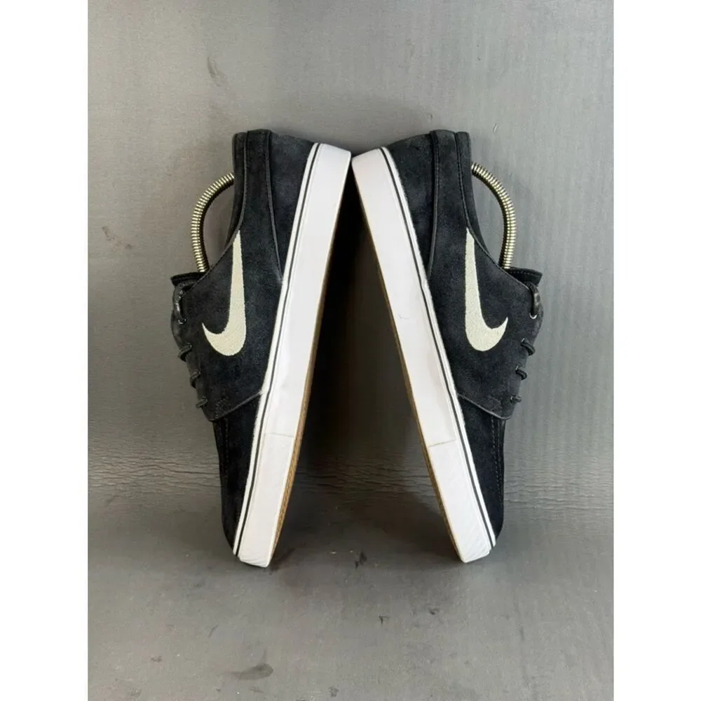 Nike gently used